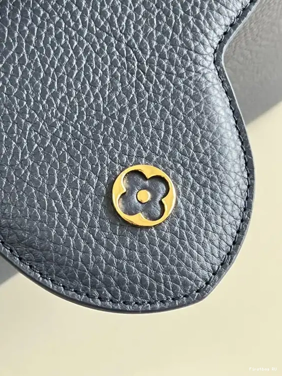 First bags ru MM LOUIS CAPUCINES VUITTON 0608